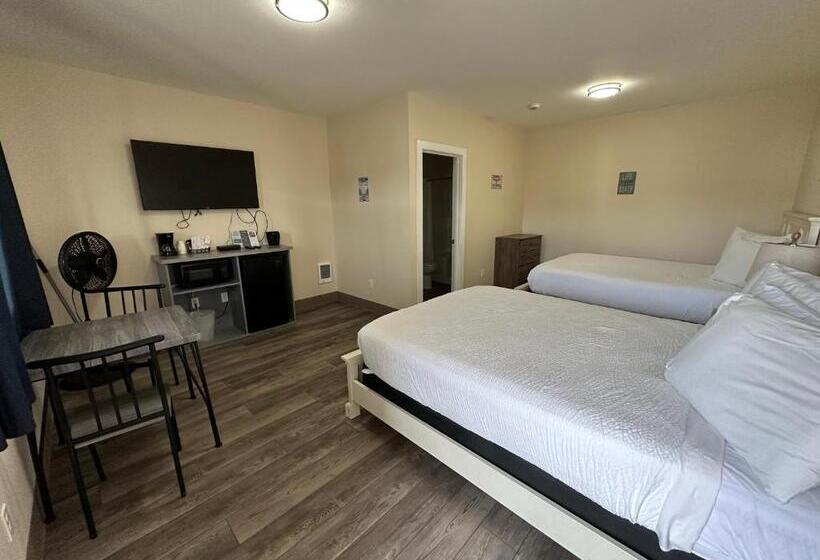 スタンダードスタジオ, Coastal Inn And Suites