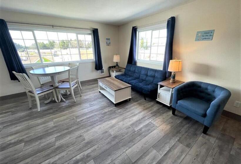 キングサイズベッドのスイートルーム, Coastal Inn And Suites