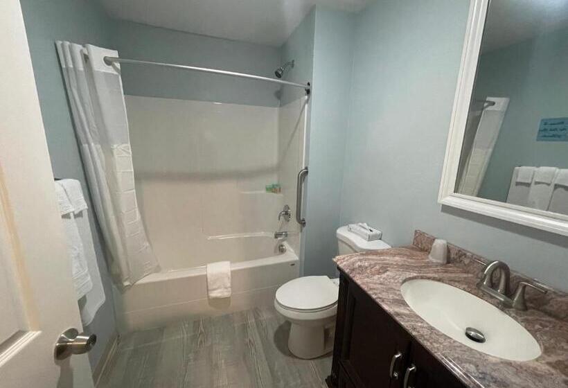 ファミリースイートの２ベッドルーム, Coastal Inn And Suites