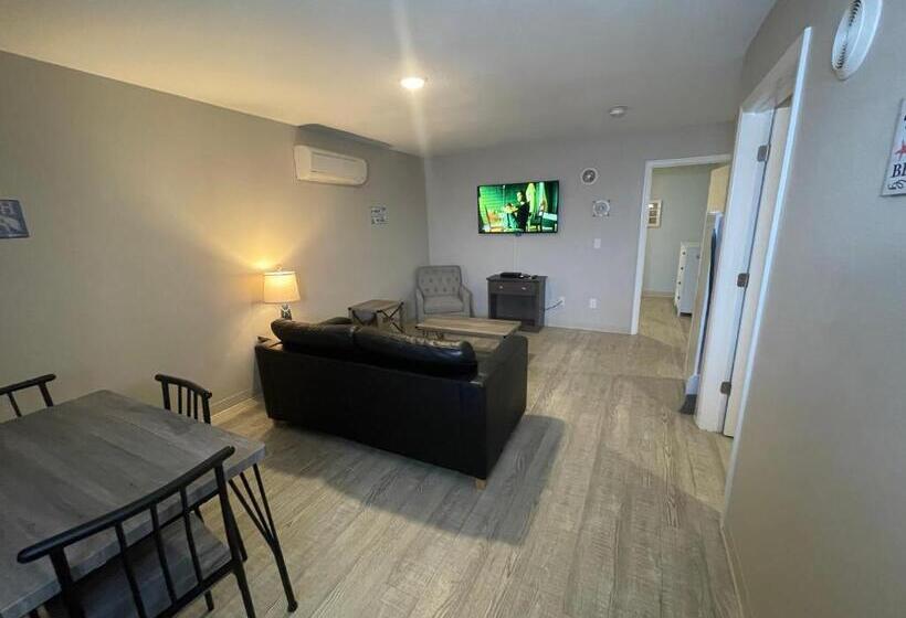 ファミリースイートの２ベッドルーム, Coastal Inn And Suites