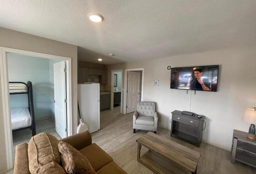 ファミリースイートの２ベッドルーム, Coastal Inn And Suites