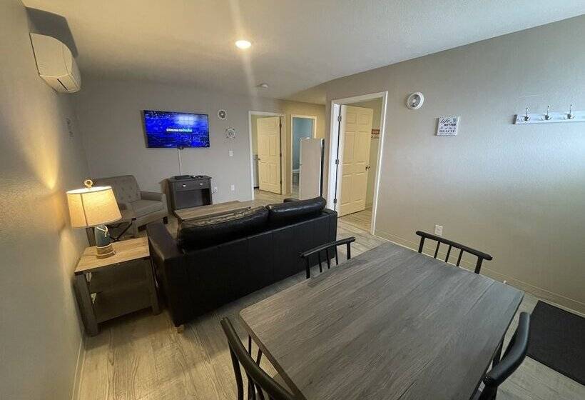 ファミリースイートの２ベッドルーム, Coastal Inn And Suites