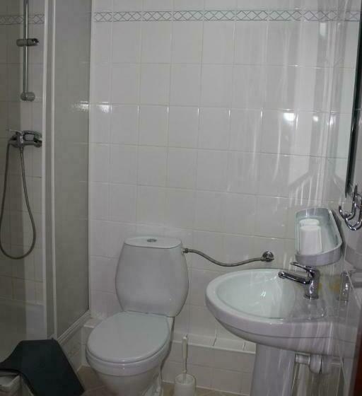 اتاق استاندارد یک نفره, Country Holiday