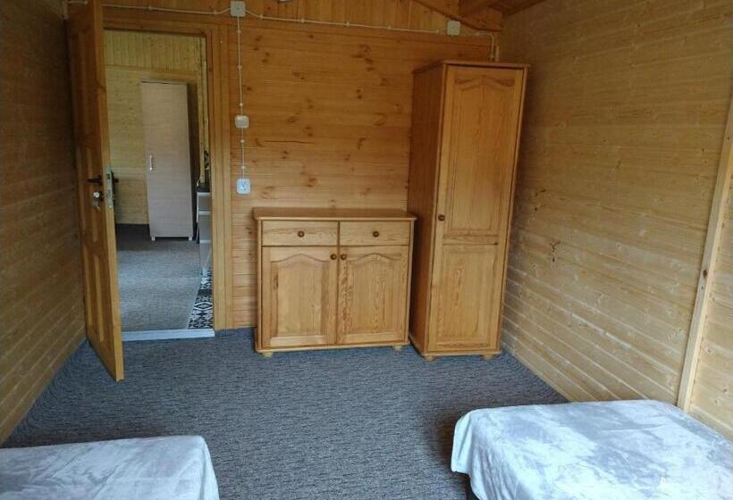 샬레, Dom Wczasowy Pięciu Pomostów I Domki Letniskowe