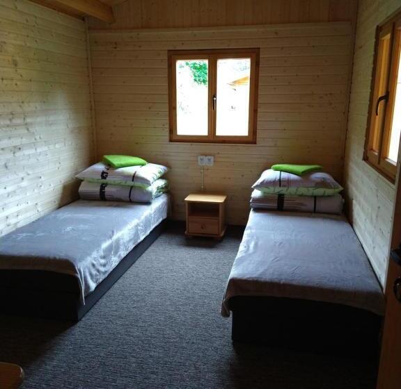 샬레, Dom Wczasowy Pięciu Pomostów I Domki Letniskowe