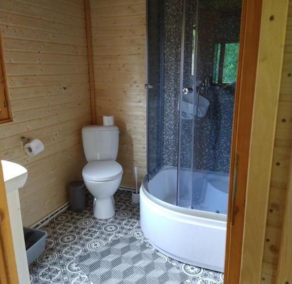 샬레, Dom Wczasowy Pięciu Pomostów I Domki Letniskowe