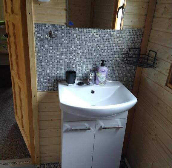 샬레, Dom Wczasowy Pięciu Pomostów I Domki Letniskowe