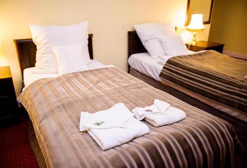 1ベッドルームアパートメント, Dwor Sojki