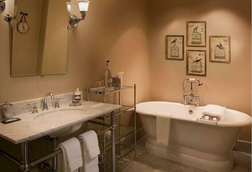 جناح, Enchante Boutique