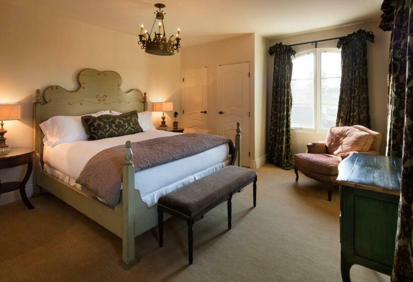 جناح, Enchante Boutique