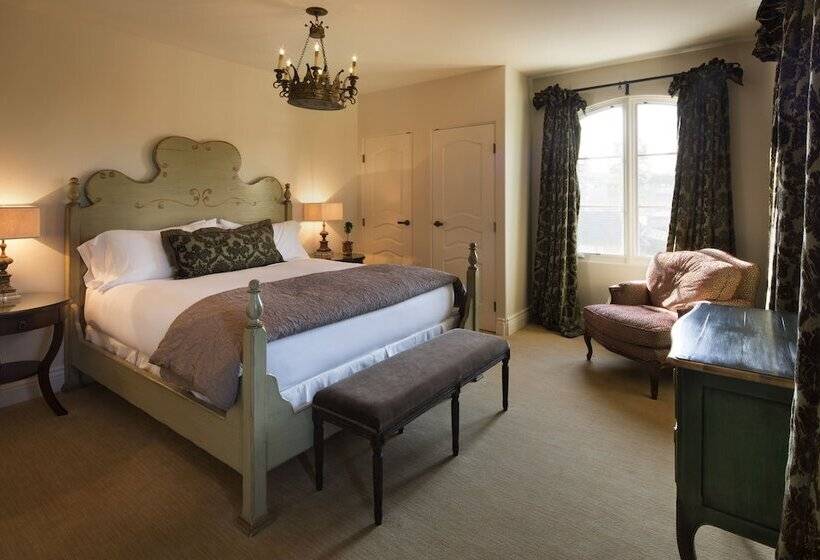 جناح, Enchante Boutique