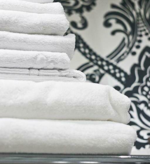 חדר דלוקס, Gal