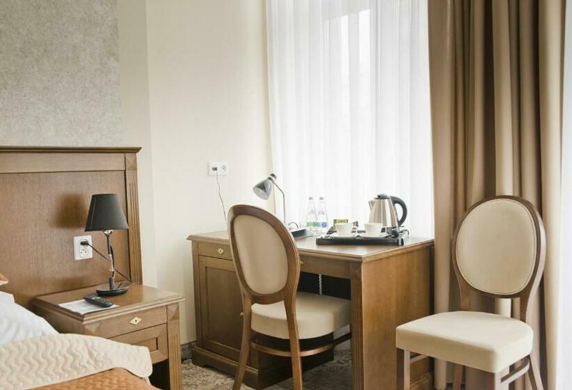 חדר דלוקס, Gal