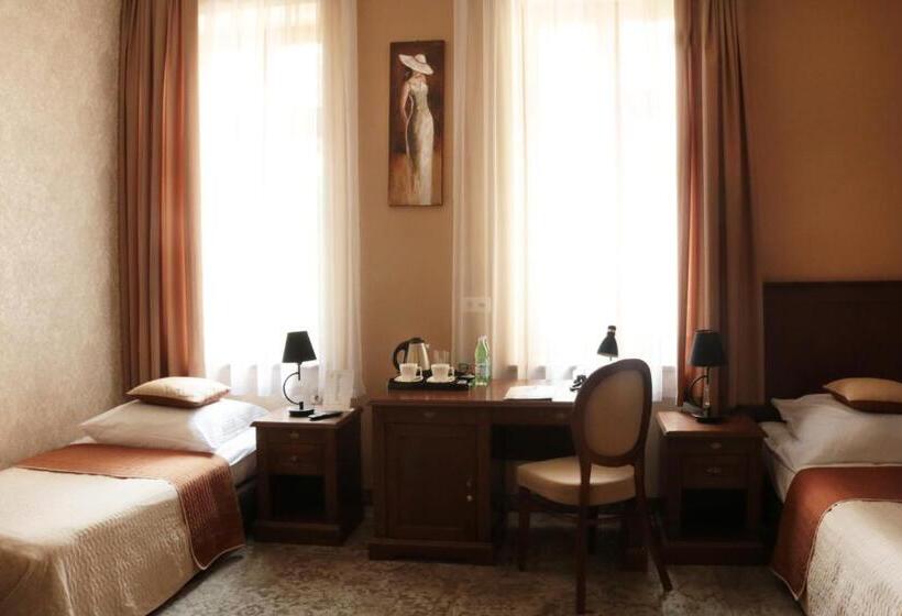 חדר דלוקס, Gal