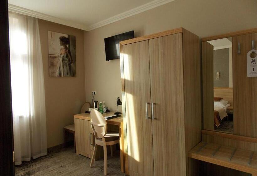Номер Deluxe, Gal