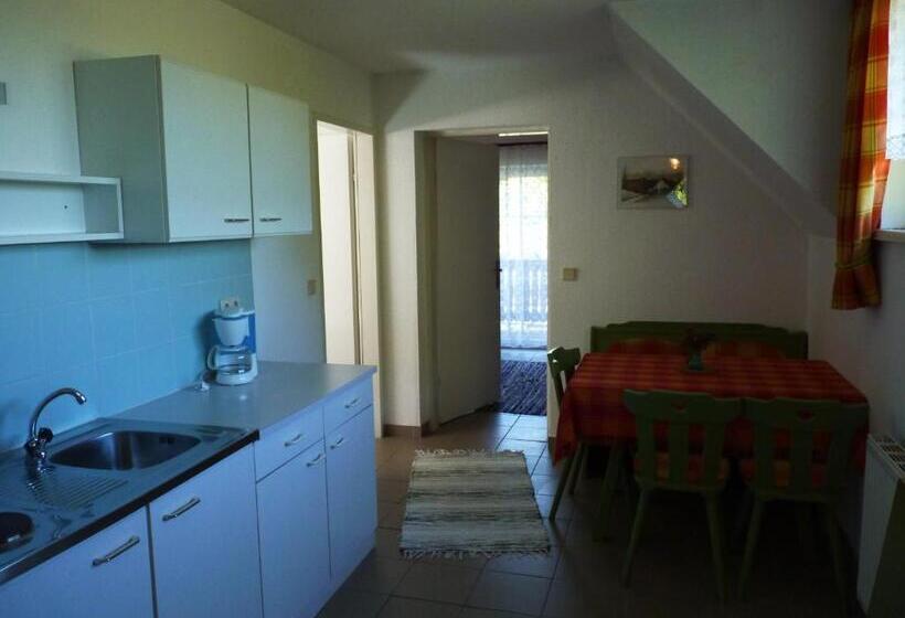 דירת שני חדרים עם מרפת, Gasthof Martinihof