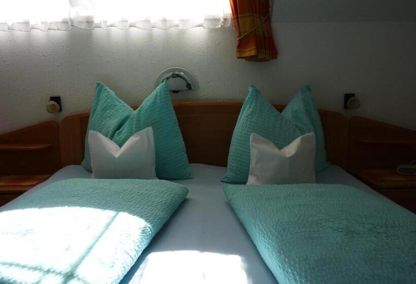 דירת שני חדרים עם מרפת, Gasthof Martinihof