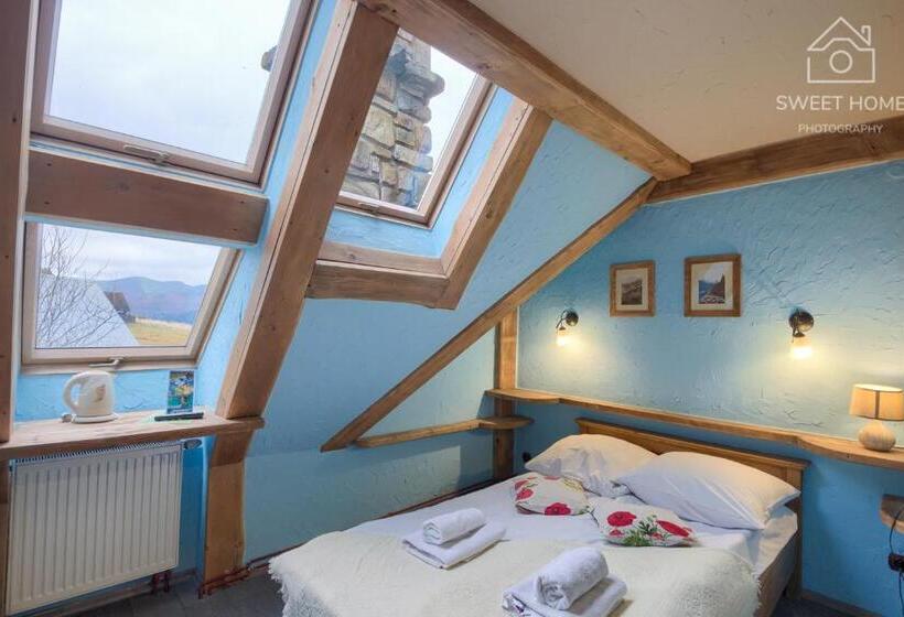 اتاق عادی, Goralski Dwor