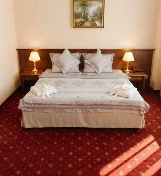 침실 1개 아파트, Jakub Sobieski