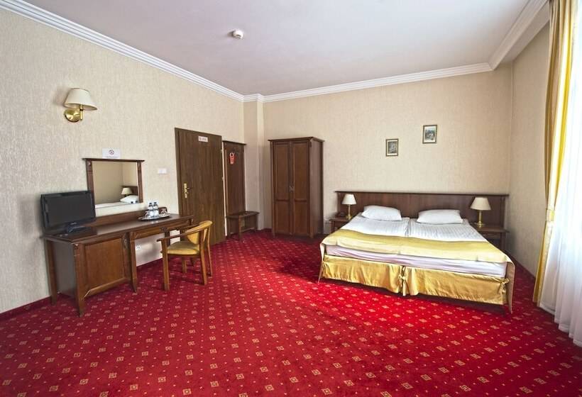 스탠다드 룸, Jakub Sobieski