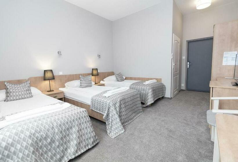 스탠다드 트리플 룸, Jan Sander