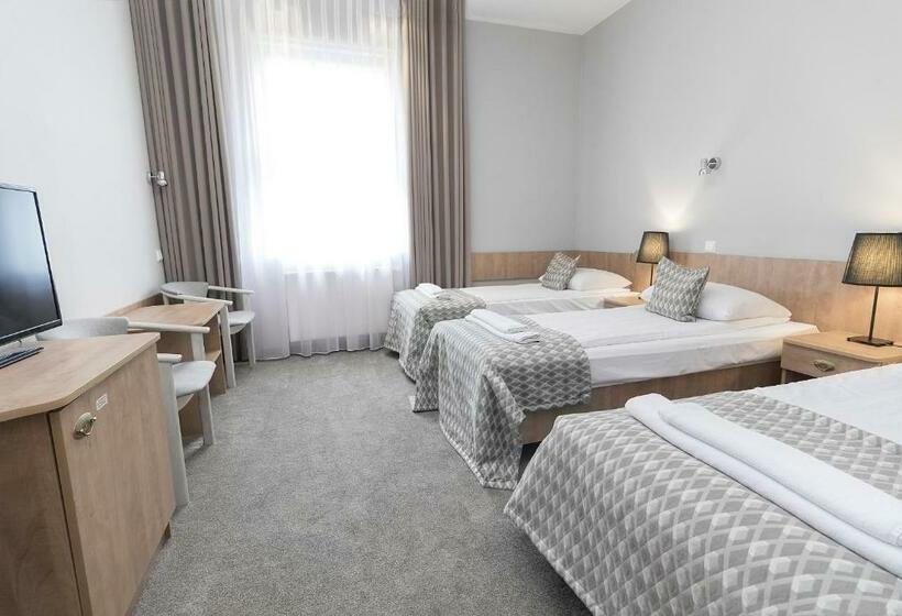 스탠다드 트리플 룸, Jan Sander