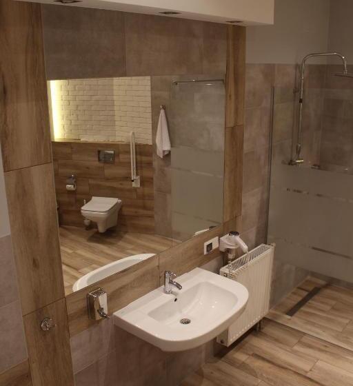 디럭스 룸, Jan Sander