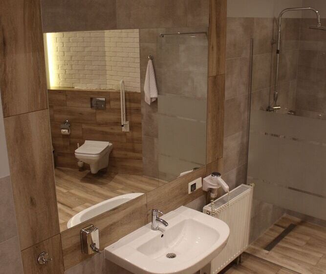 디럭스 룸, Jan Sander