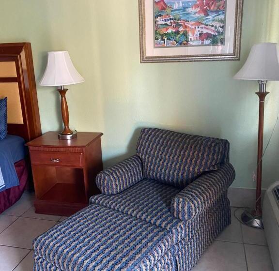 غرفة قياسية سرير كينج, Jasmine Garden Inn