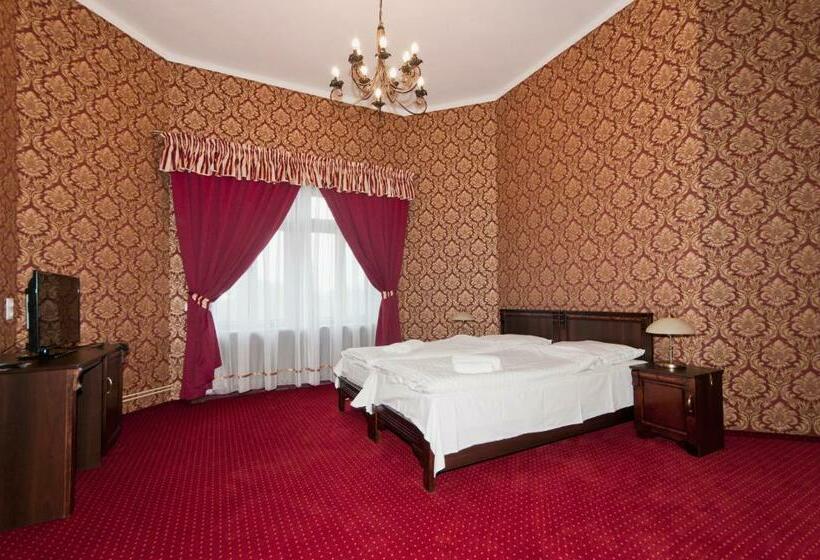 １ベッドルームアパートメント, Moszna Zamek