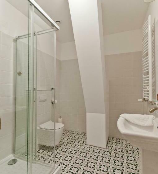 スタンダードシングルルーム, Moszna Zamek