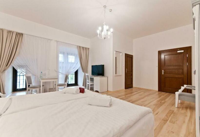 デラックスルーム, Moszna Zamek