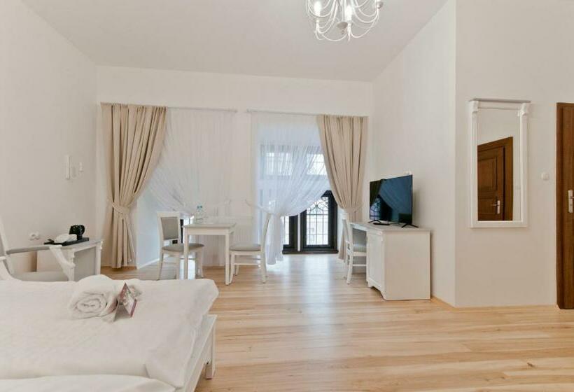 デラックスルーム, Moszna Zamek