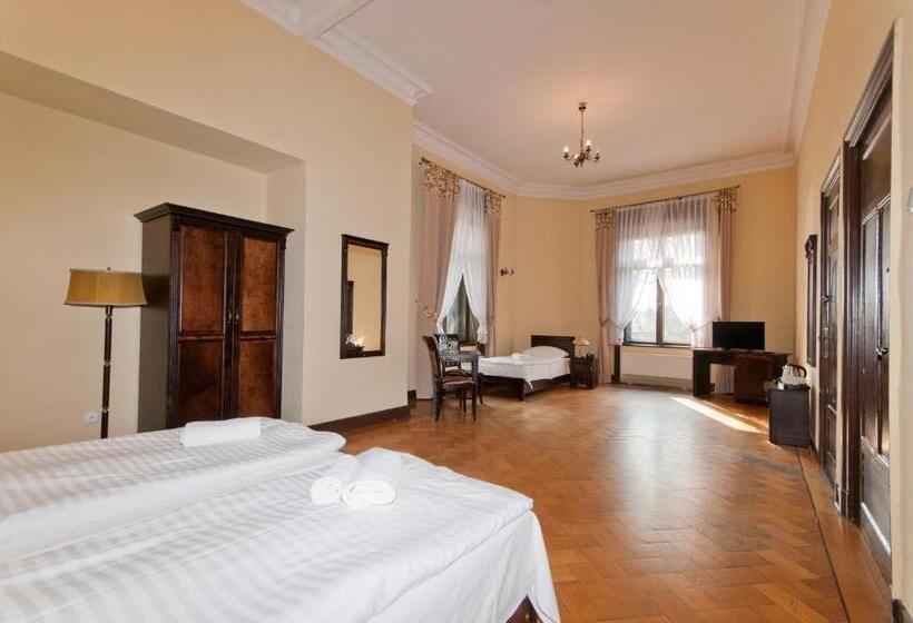 デラックススタジオ, Moszna Zamek