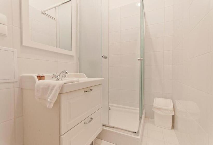 Standard room with outdoor bath, Moszna Zamek