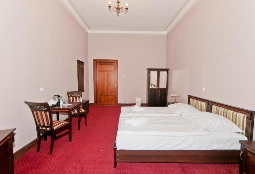 Standard room with outdoor bath, Moszna Zamek