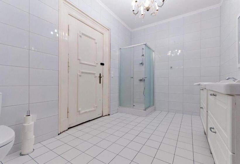 Standard room with outdoor bath, Moszna Zamek