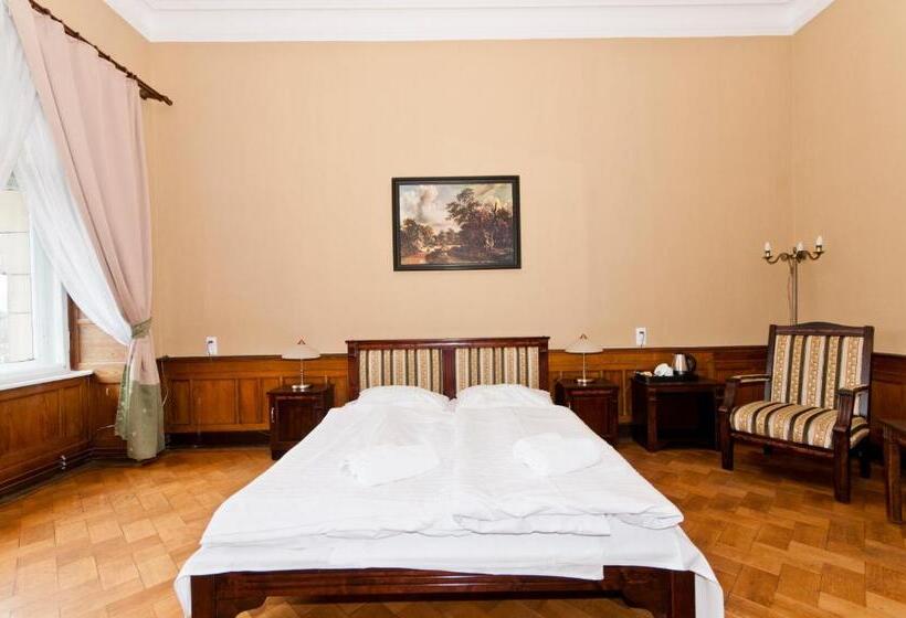 デラックスルーム, Moszna Zamek