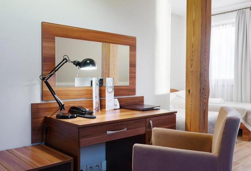 スタンダード４人部屋, łokietek