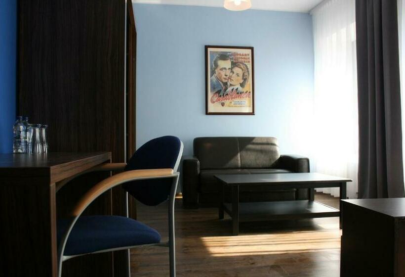 סוויטה אקזקיוטיב, Opera