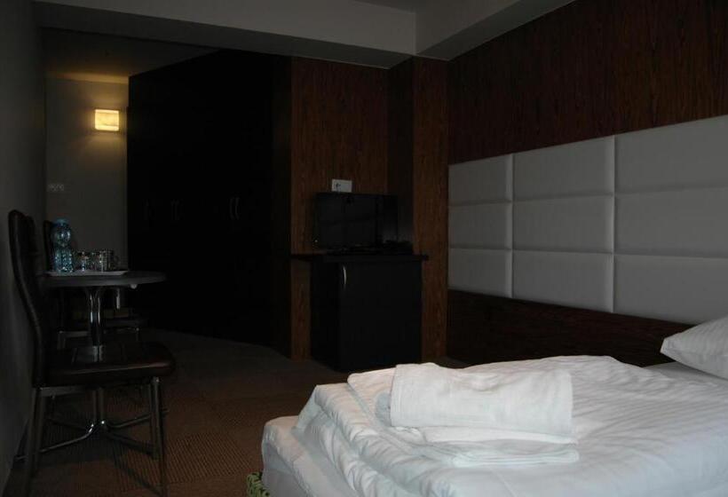 اتاق استاندارد سه نفره, Panorama