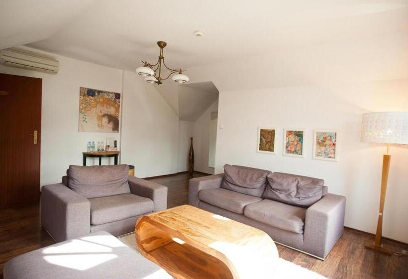 سوییت, Pensjonat Pod Jemiołą