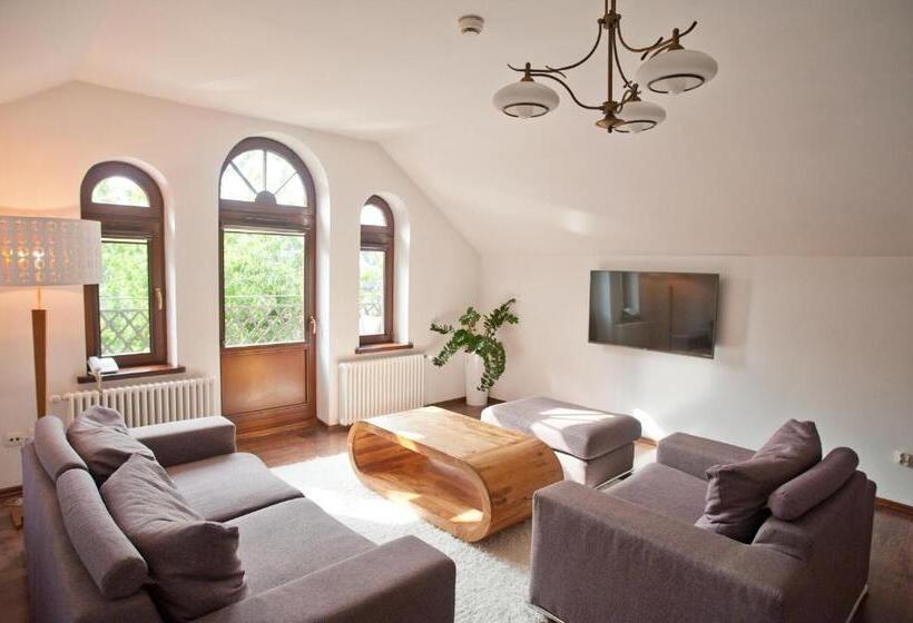 سوییت, Pensjonat Pod Jemiołą