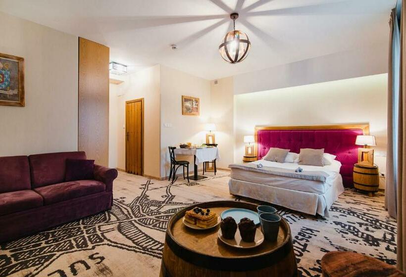 高级大房间, Podklasztorze