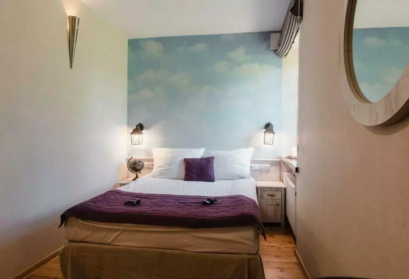 Chambre Standard, Podklasztorze