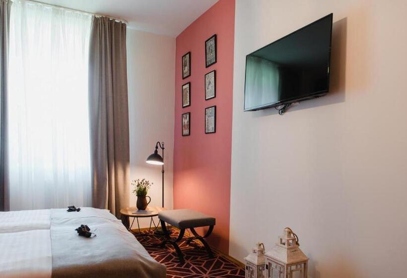 豪华房间, Podklasztorze