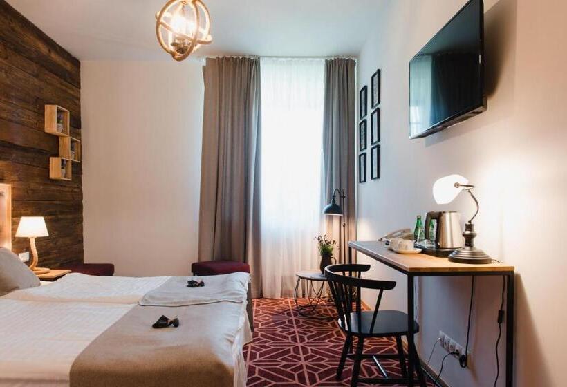 豪华房间, Podklasztorze