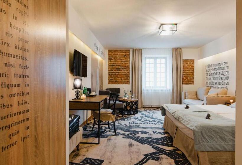 高级大房间, Podklasztorze