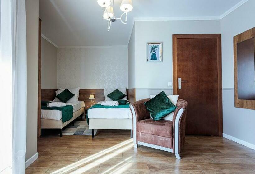 غرفة قياسية, Willa Arkadia