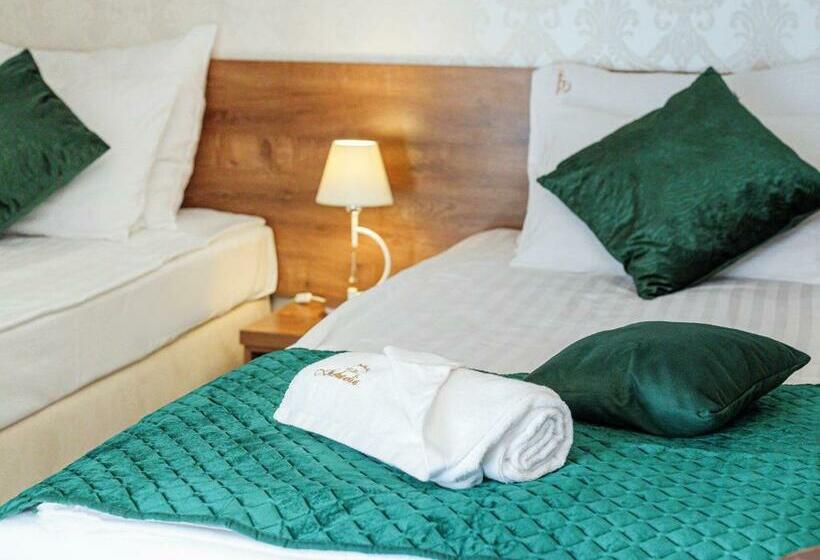 غرفة قياسية, Willa Arkadia